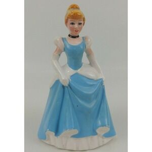CINDERELLA VINTAGE PORCELAIN FIGURINE WALT DISNEY PRODUCTIONS MADE IN JAPAN